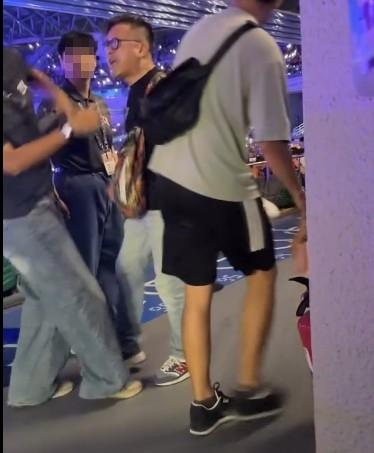 下一秒竟遭蔣男掌摑。（圖／Threads＠huhu_artnhandmade授權）