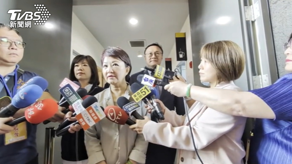 甫結束訪美的台中市長盧秀燕拋折衷方案，表態支持8千億至1兆軍購預算。（圖／TVBS）