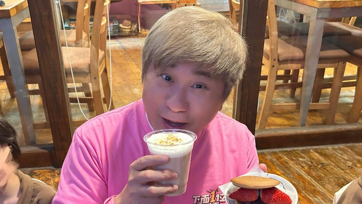 10寶媽生活曝光!軍事管理「大的照顧小的」喘口氣 胡瓜代打陪玩