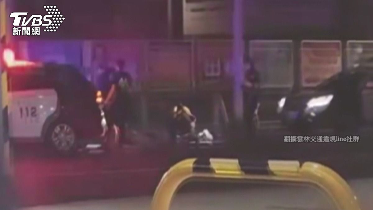 查可疑車輛「攔一送二」!車上3男2人竊盜通緝犯,同業一起落網。(圖/翻攝網路)