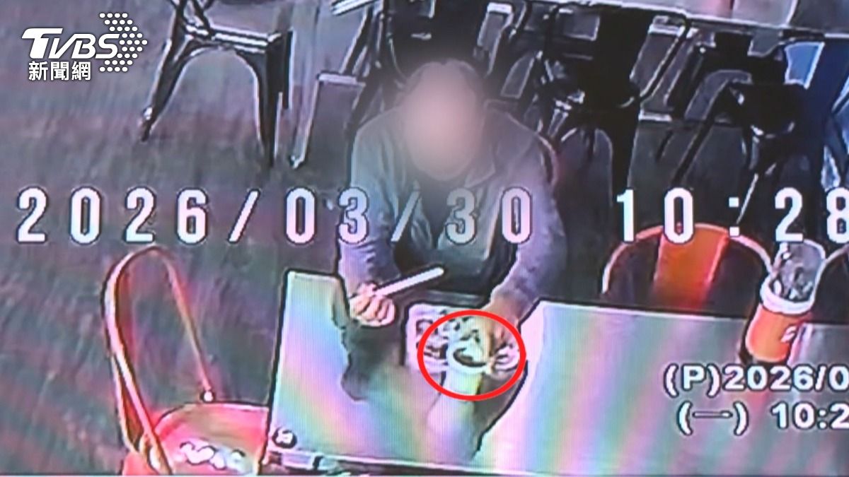 男丟衛生紙進湯碗再投訴!自導自演過程全都錄,店家傻眼。(圖/民眾提供)