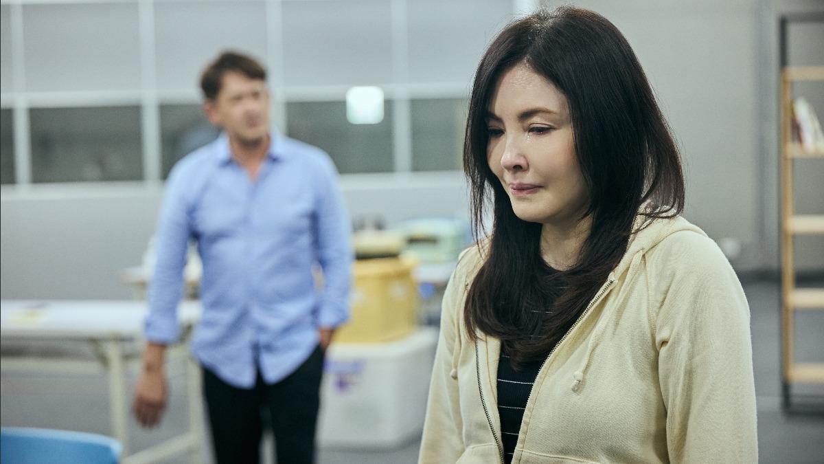 何如芸曝婚姻誓言台詞「每看必哭」。(圖/艾彼新創股份有限公司提供)