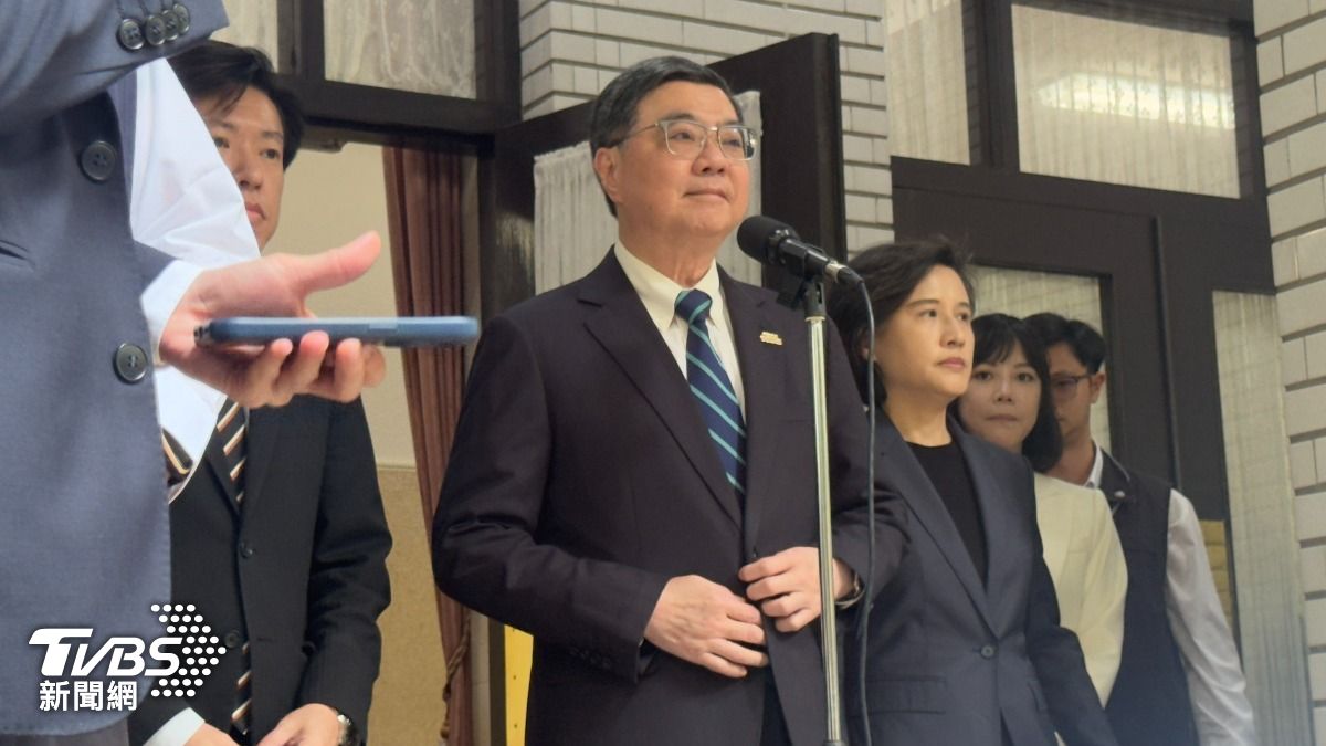 行政院長卓榮泰今天上午在立法院受訪。（圖／劉庭宇攝）