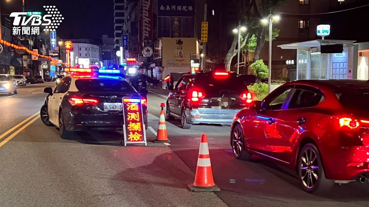桃園男無照駕駛「千萬超跑被扣還挨罰」　網紅車主借車也慘了