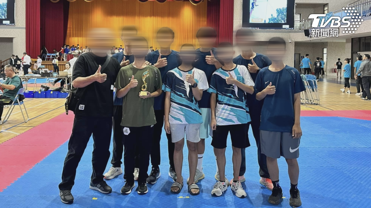黃姓騎士從小學到高中,學了10年跆拳道,還曾在國內的大小比賽中獲獎。(圖/翻攝 跆拳道館臉書)
