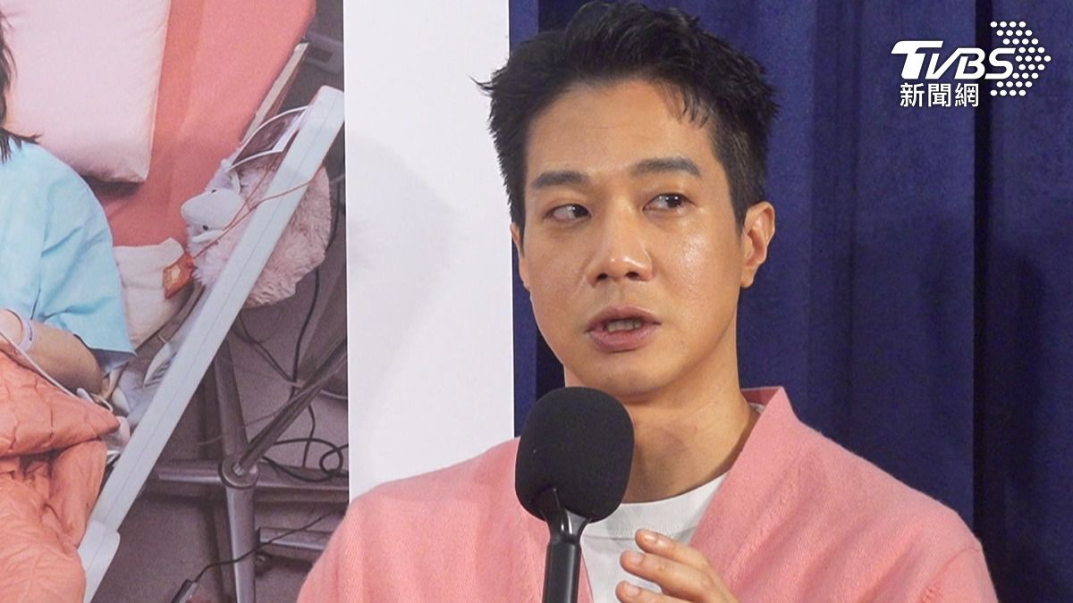 薛仕凌閃兵手法曝 找人代戴血壓監測器。(圖/TVBS)