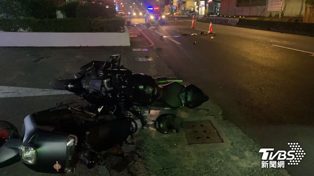 三峽嚴重車禍!重機女騎士命危、2男雙載意識不清搶救中