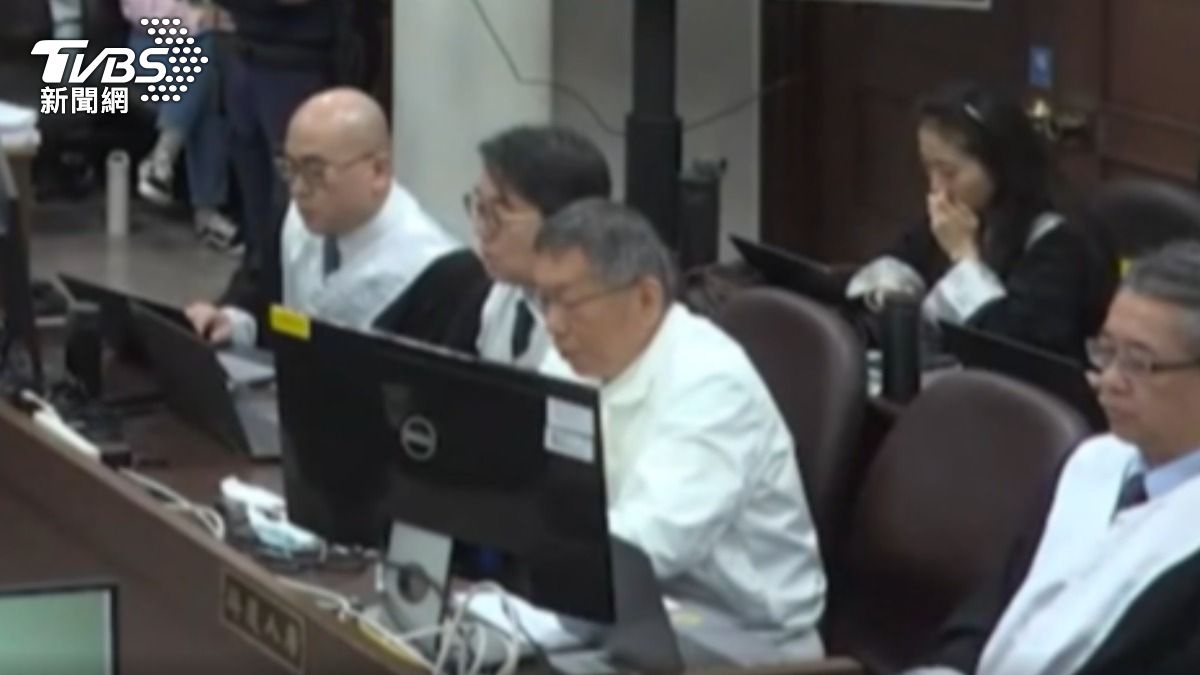 柯文哲法庭言行變迷因瘋傳! 民眾黨轟未看專業。(圖/YT台北地院刑事科)