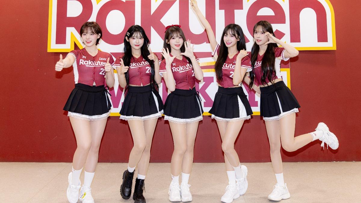 樂天女孩「五本柱」河智媛、高佳彬、廉世彬、禹洙漢及金佳垠。(圖/樂天桃猿提供)