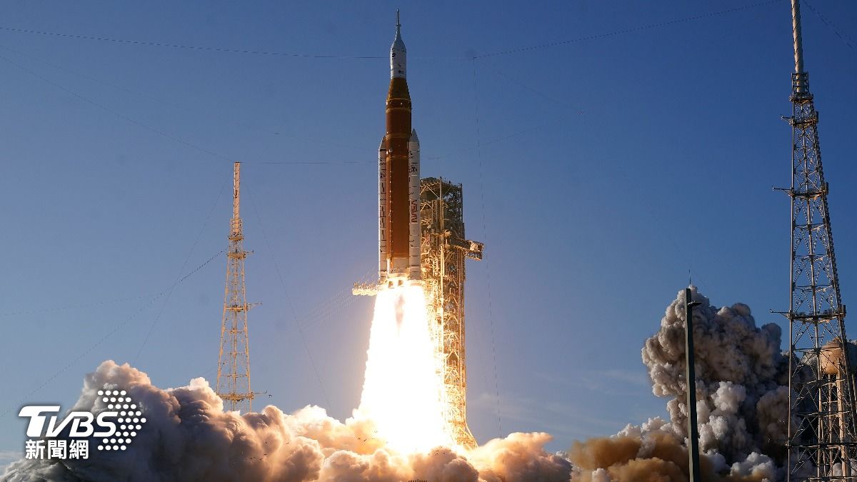 睽違逾50年!NASA火箭載4人震撼升空 啟動歷史性繞月任務