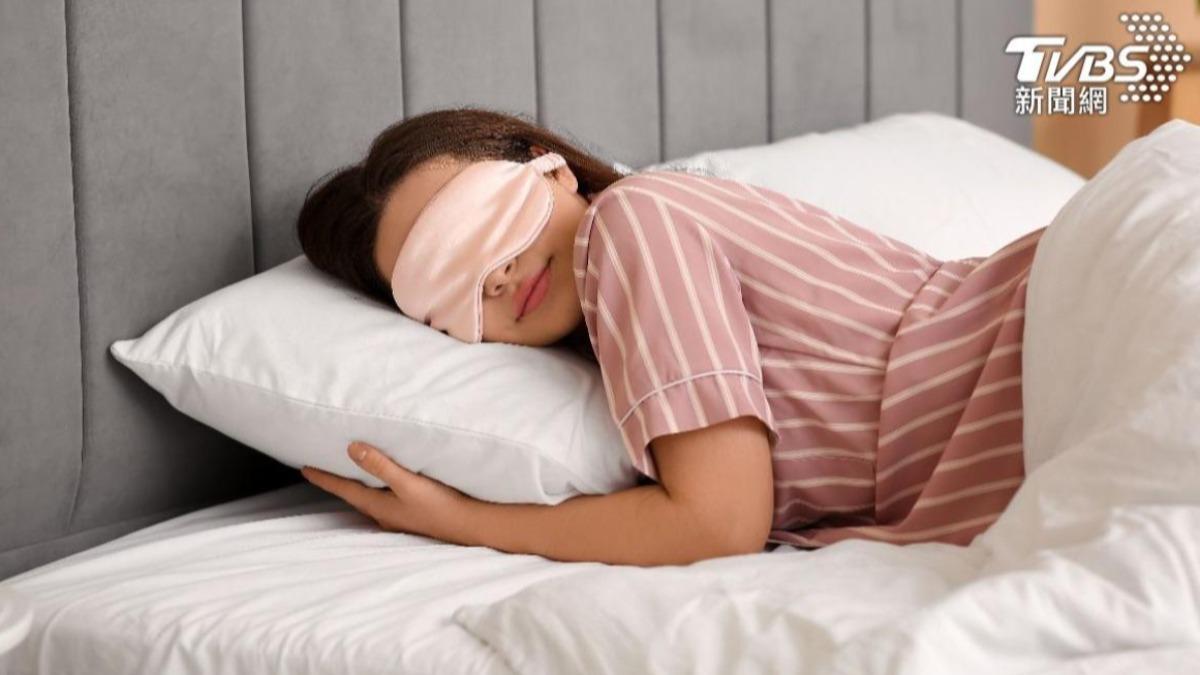 深層睡眠其實是身體與大腦的黃金修復期。（示意圖／shutterstock達志影像）
