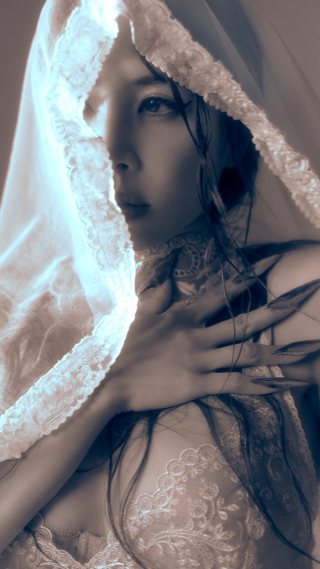 蔡依林穿上白紗。(圖/凌時差、華納音樂提供)