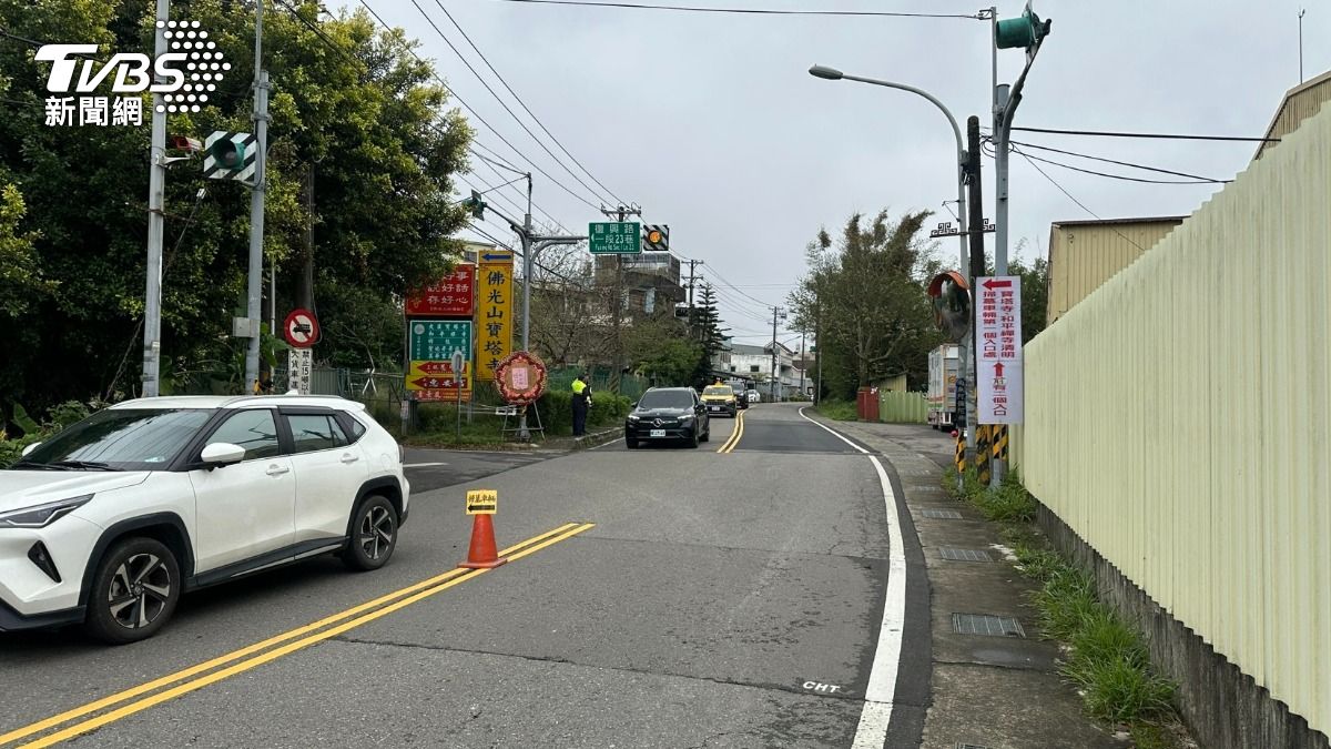 清明連假避車潮全攻略,桃園國道高乘載一次看。(圖/TVBS)