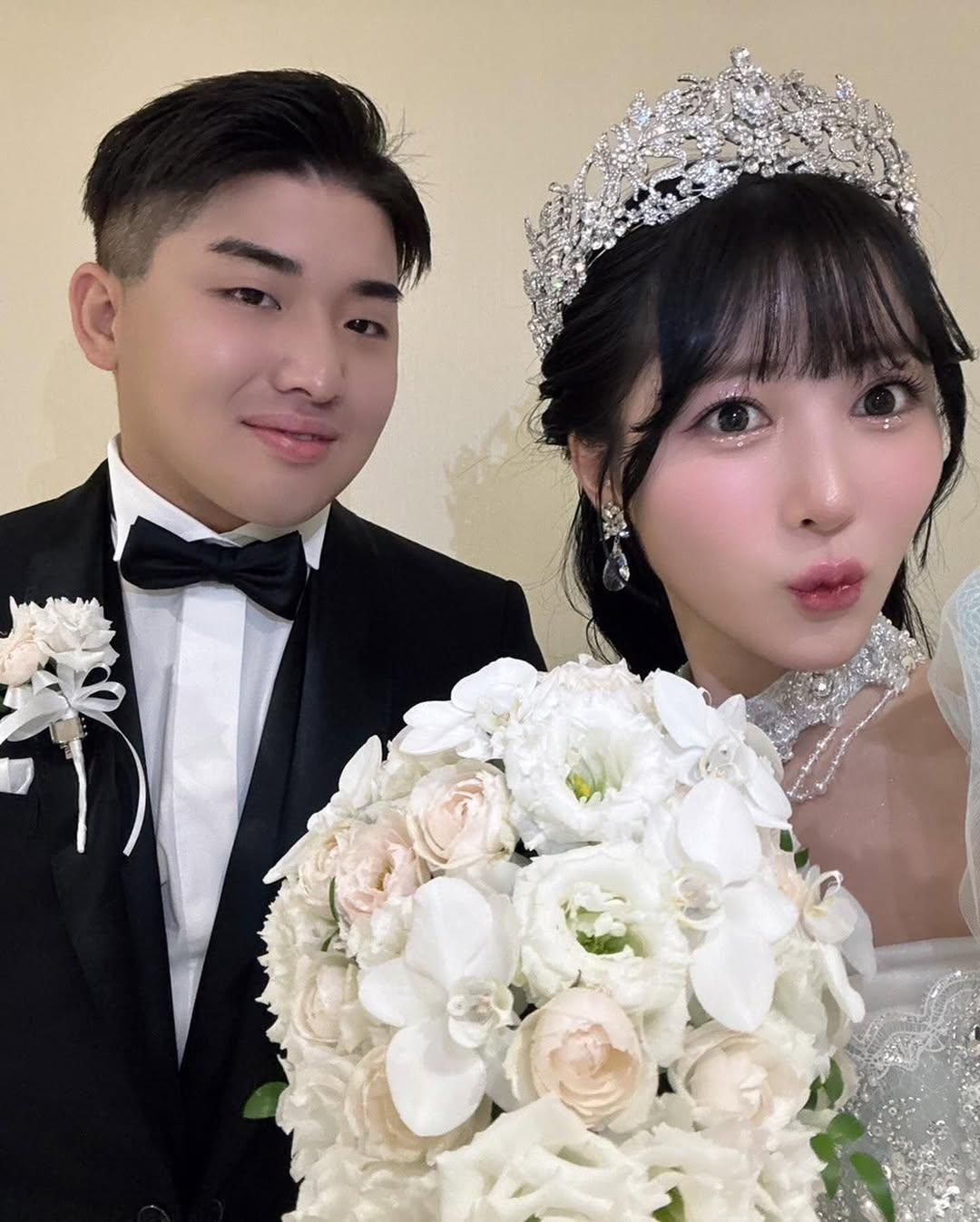 guard man稱老婆福森玲奈(右)已經原諒自己出軌。(圖/翻攝自guard man IG)