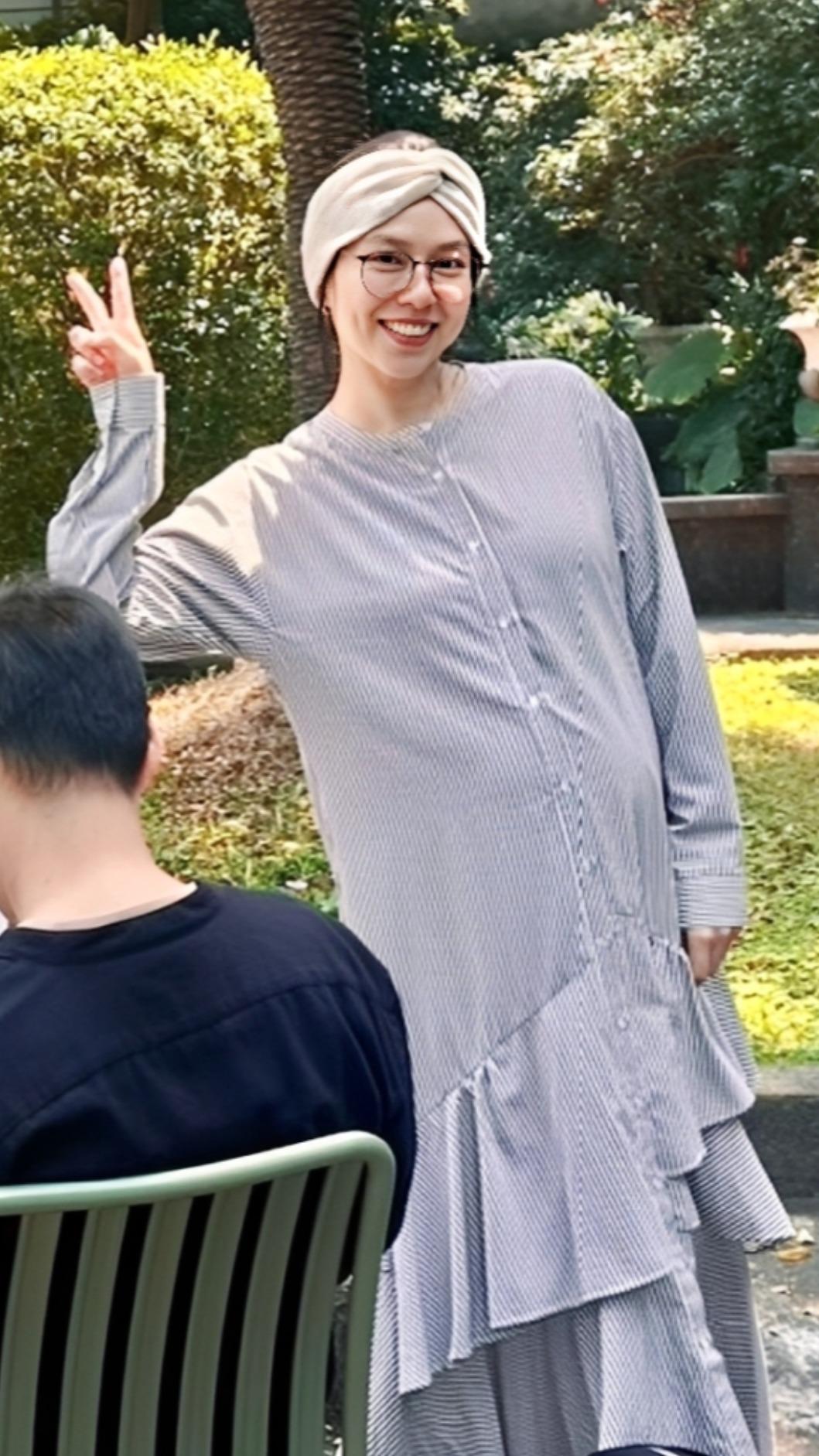 夏于喬在IG發出孕肚照。(圖/翻攝自IG@chiaochiao_hsia)