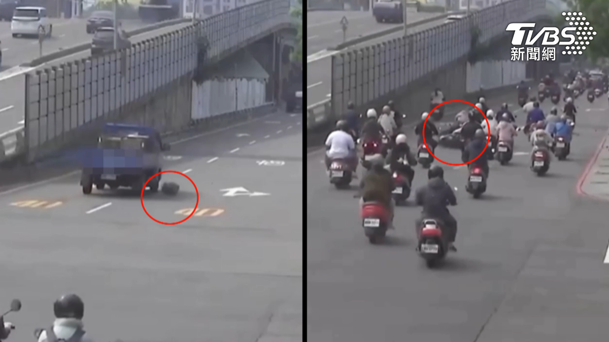 高雄三民區一輛小貨車轉彎時車斗上的一箱番茄掉落,導致女子疑似壓到散落的番茄後摔車受傷。(圖/TVBS)