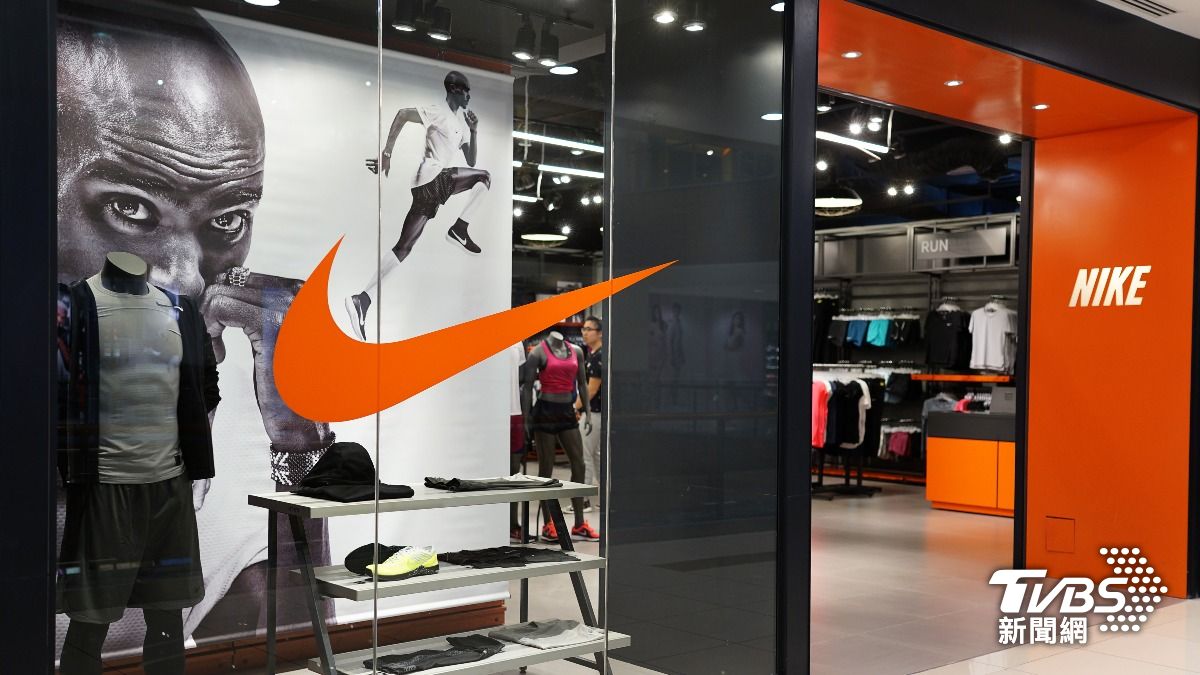 Nike「覺醒文化」失效、放棄主要零售合作夥伴、中國市場低迷,都讓運動品牌昔日龍頭岌岌可危。(示意圖/達志影像 shutterstock)