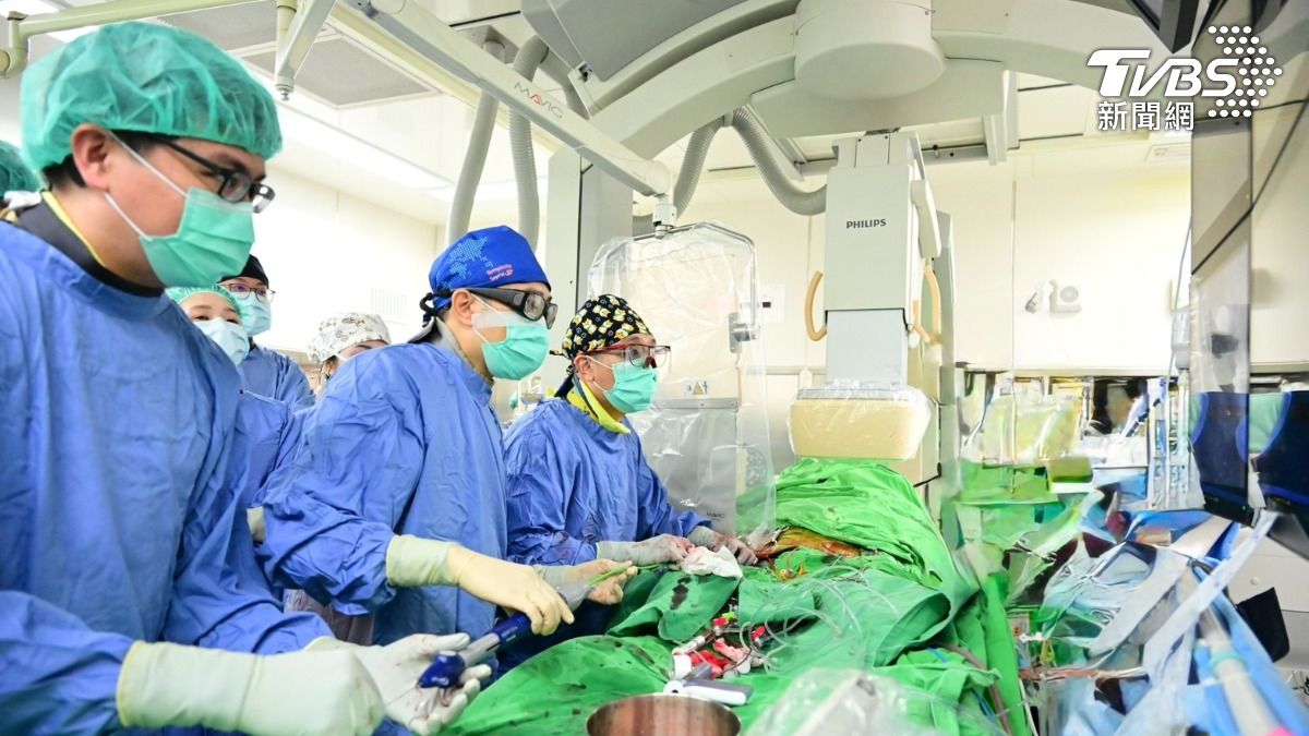 83歲老菸槍「主動脈瓣膜狹窄」　胸悶送醫差點猝死