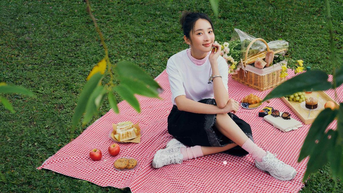 李沐童心未泯,最愛「SNOOPY」歐拉夫。(圖/New Balance提供)