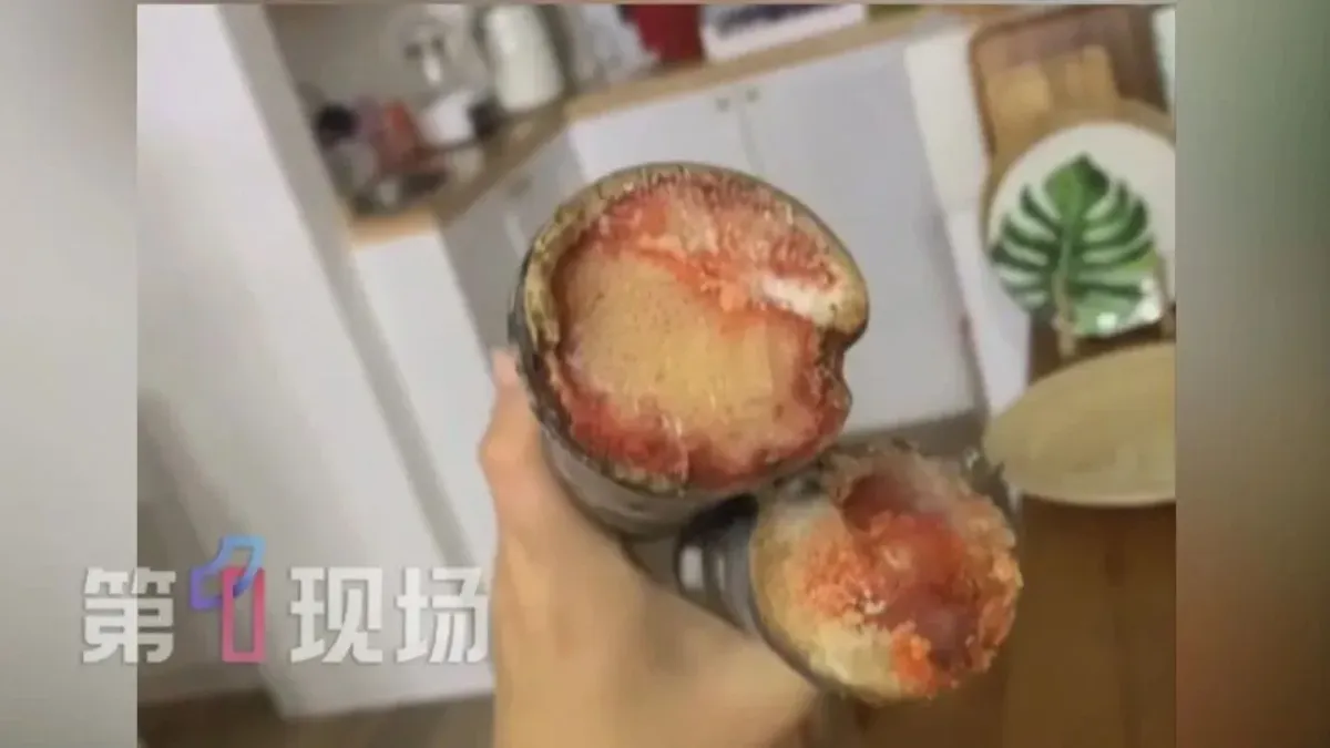 發霉的甘蔗切開後會呈現紅色，有些還會出現毛茸的絲狀物。（圖／翻攝自第一現場）