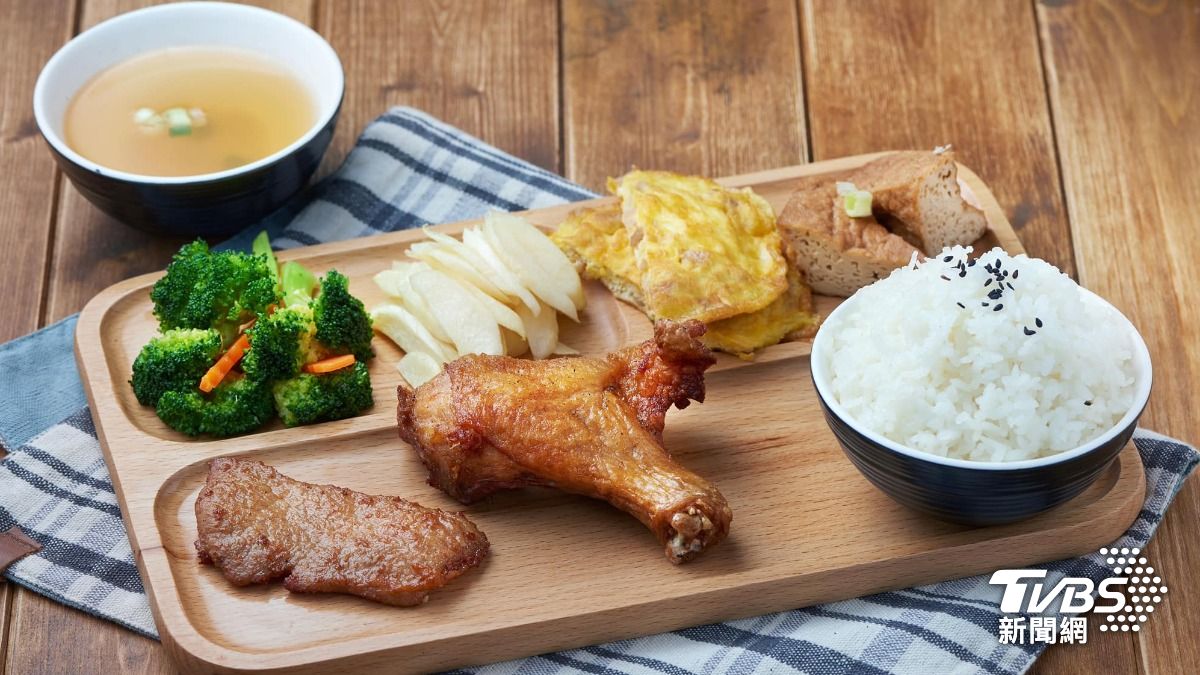南部連鎖的「之澤食堂」宣布各品項幾乎漲5元。(圖/TVBS)