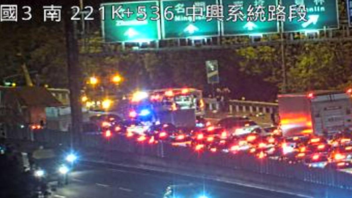 明天國道估1.3倍車潮！「十大路段」易塞　2時間走最省時