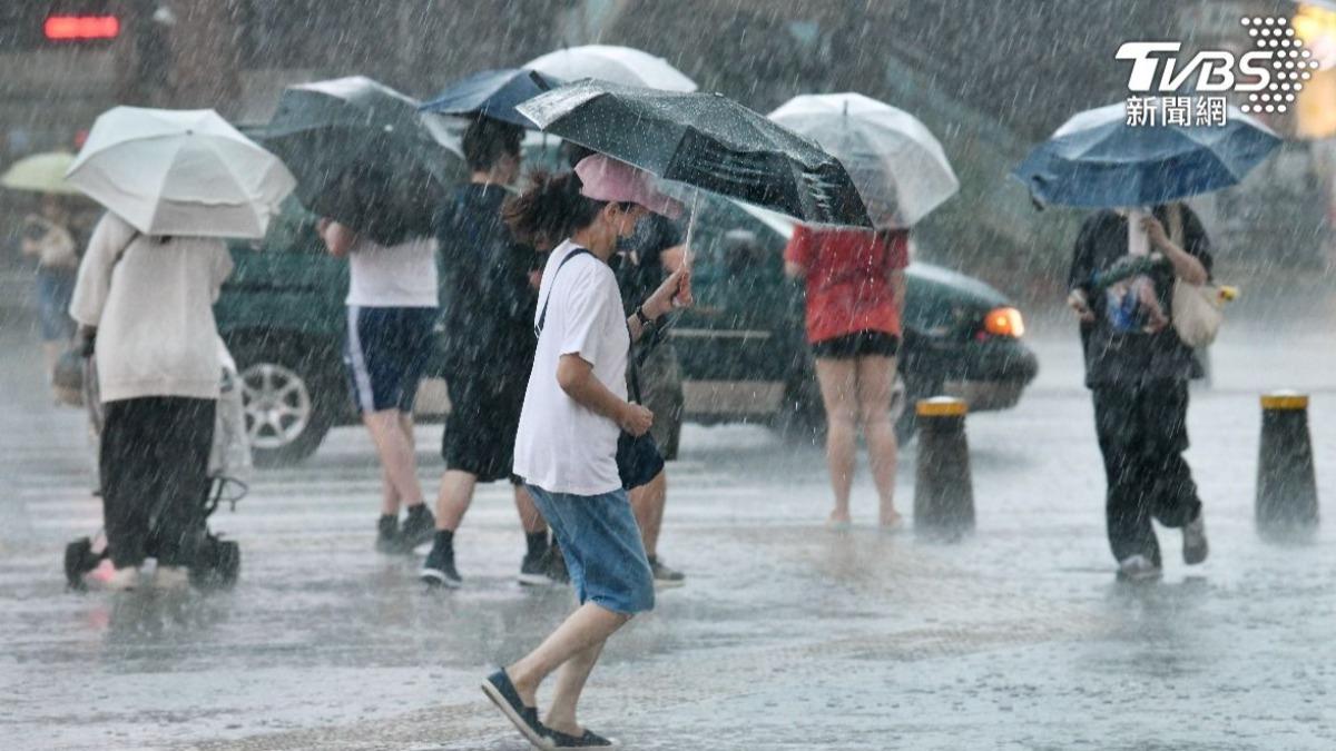 雨彈狂襲「全台47處積淹水」!台中2地未退 桃竹苗彰成水鄉