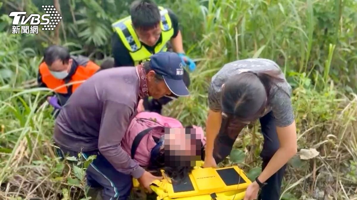 疑血糖低惹禍! 台東女開車衝邊坡 手機自動報案救一命