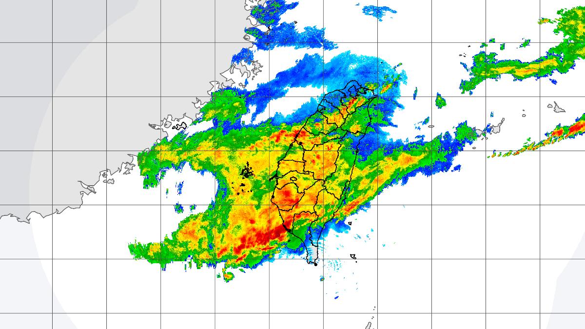 大雷雨狂轟!台南機場晚間再度「暫停作業」 部分航班延誤