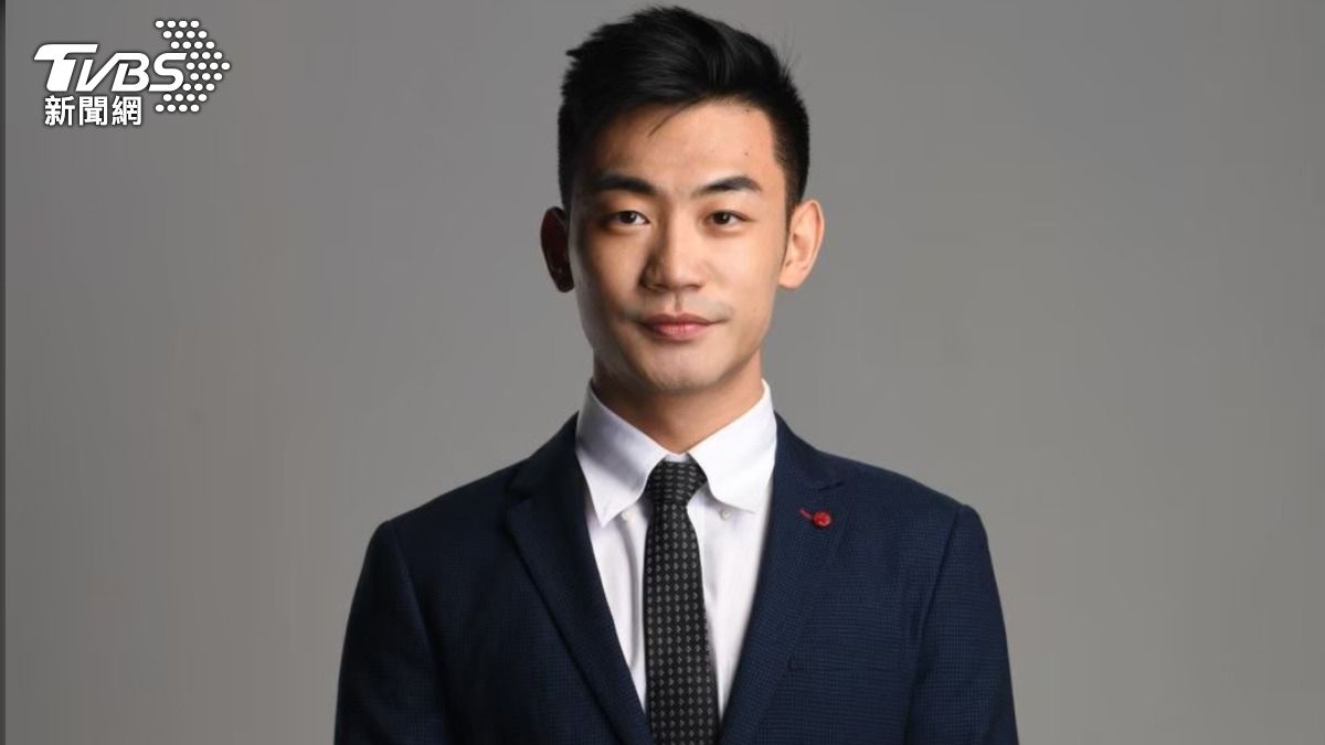 TVBS資深醫藥記者 蔣志偉獨家專訪 青松健康總經理特助/社會工作師 陳顯 (圖/TVBS)