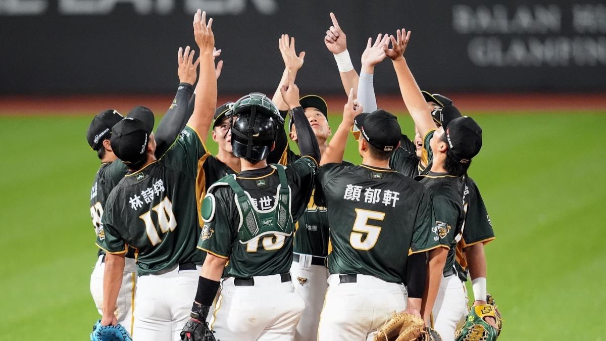 中職/王維中首戰前東家慘失6分!魔鷹致勝安建功 雄鷹6分差反撲味全