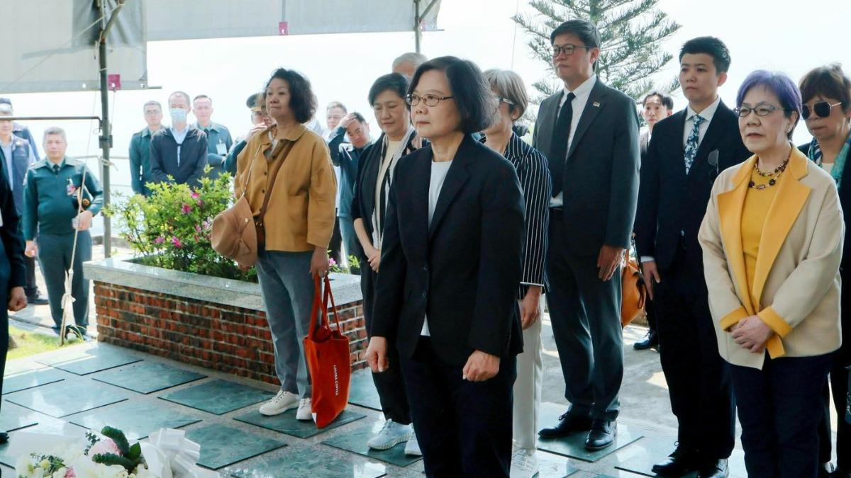 蔡英文清明向李登輝、史明致意:提醒我們要守住這塊土地