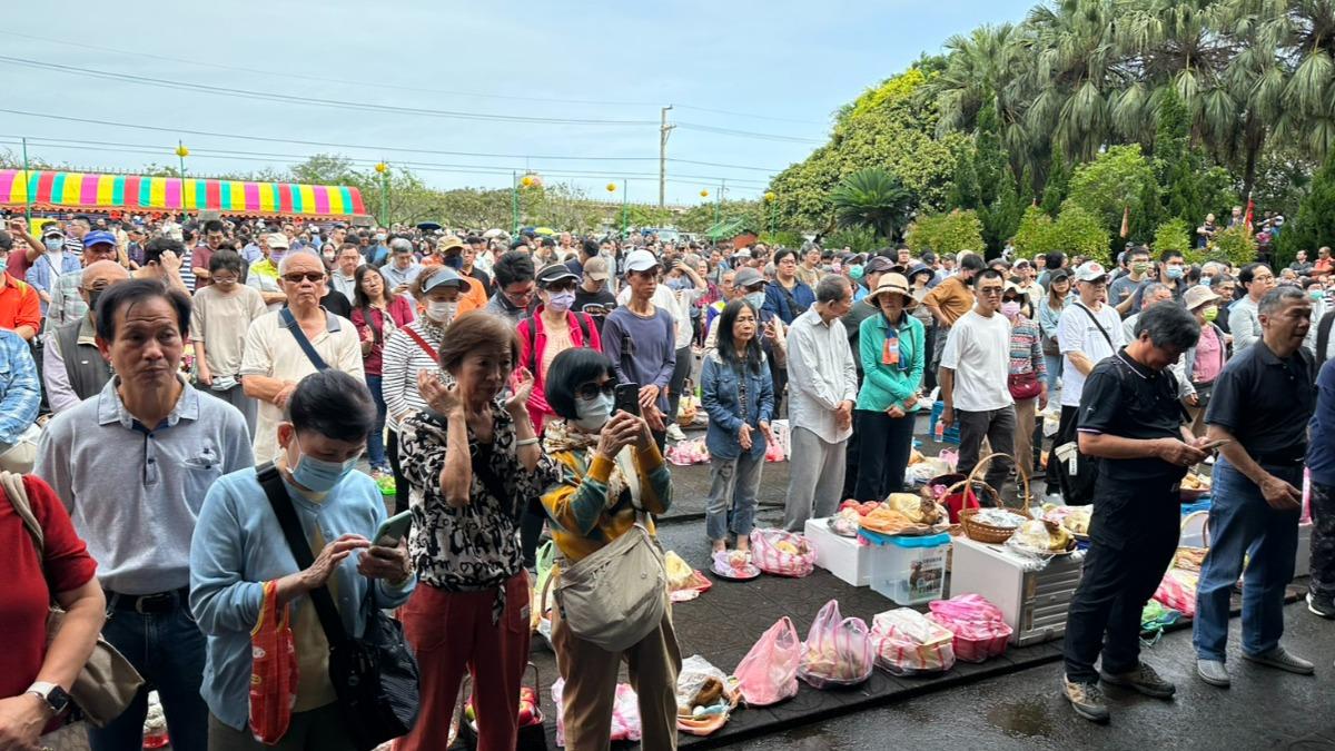 全台最大祭祖!葉五美宗族清明掃墓成「文化資產」 數千子孫齊聚