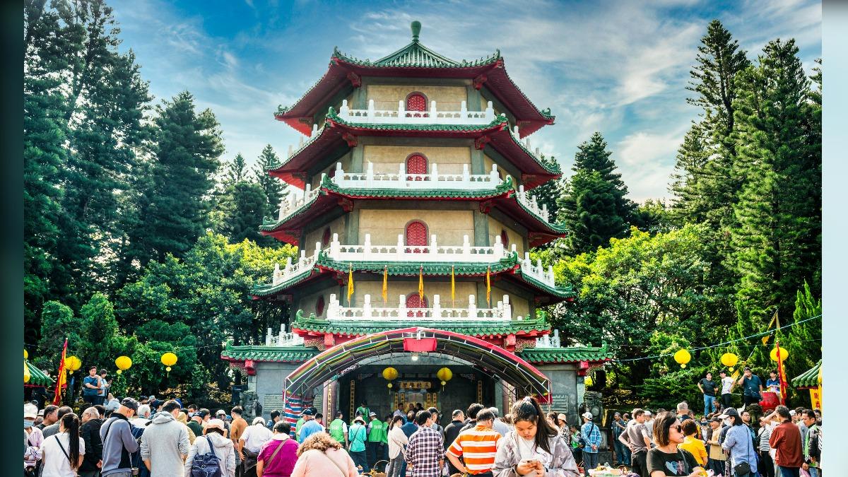 每年清明吸引數千名宗親祭祖場面盛大。(圖/桃園市政府提供)