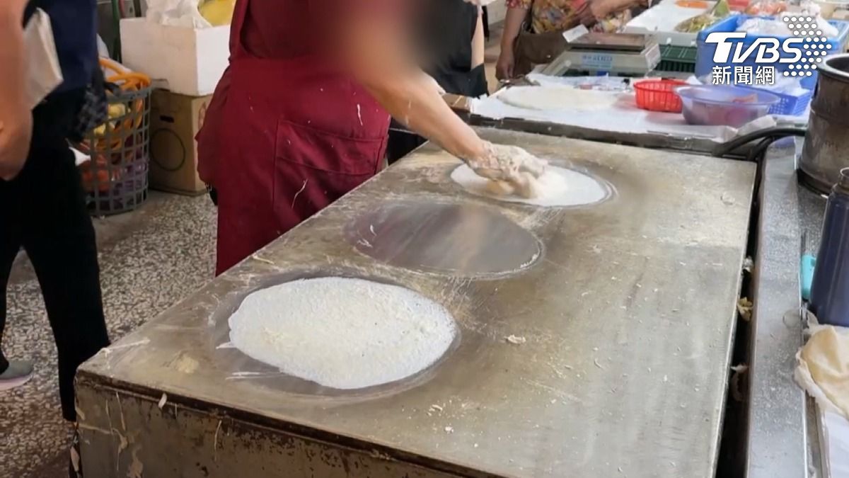 高雄春捲老店百人中毒 苦主淚訴:「躺床像刀割」靈魂被抽乾