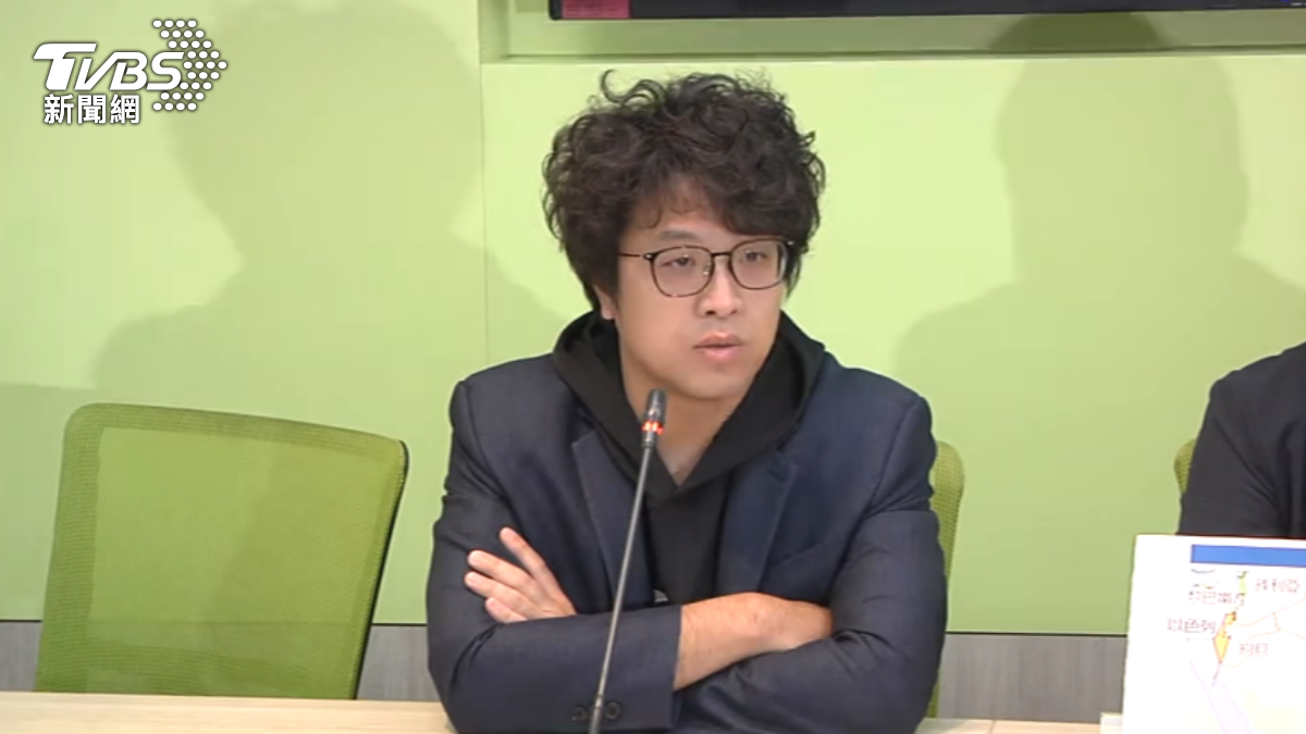 傳綠營有意徵召沈伯洋選北市,親綠網紅胡采蘋發文急勸退。(圖/TVBS)