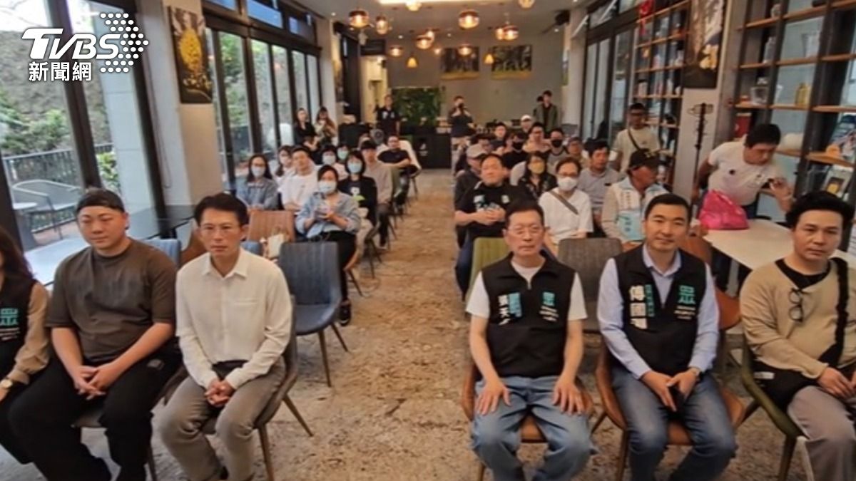 民眾黨主席黃國昌赴花蓮，強調將朝鄉鎮市長層級提名為目標。（圖／TVBS）