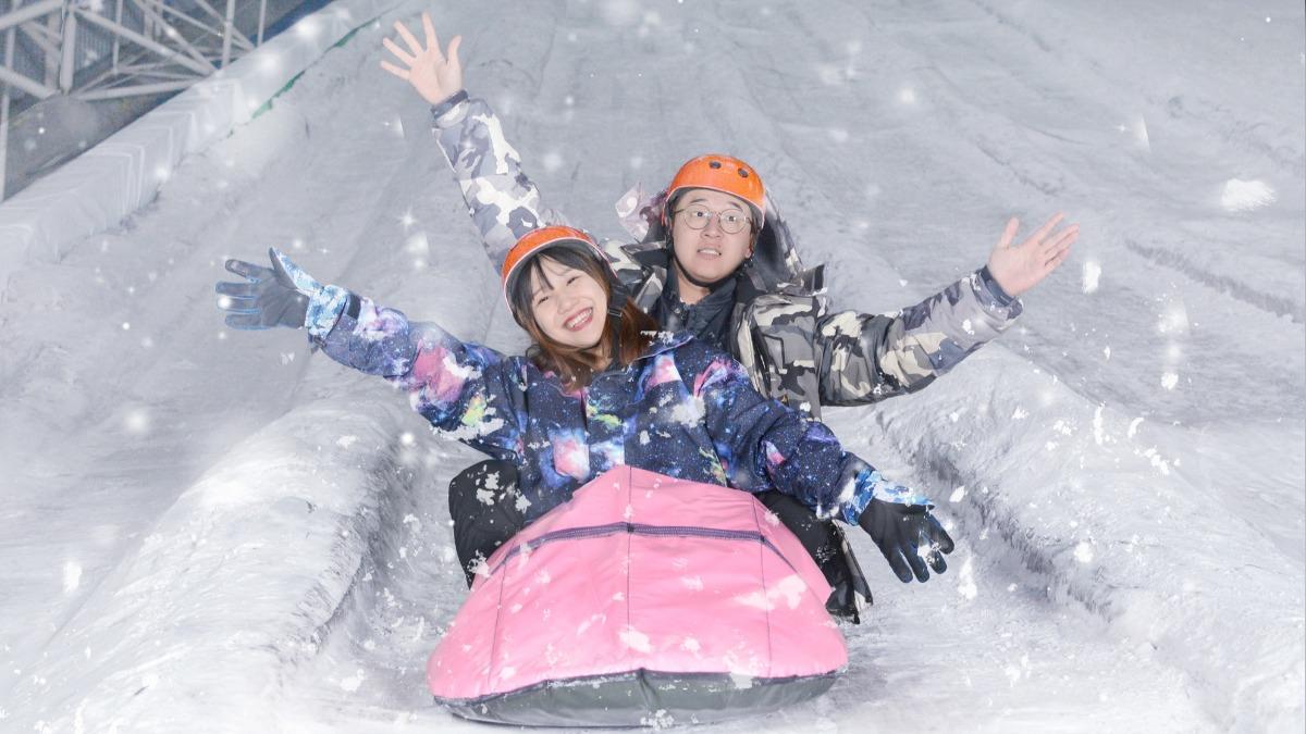 小叮噹科學主題樂園有全台最大室內滑雪場,以及最長的滑雪道。(圖/翻攝自小叮噹科學主題樂園臉書)