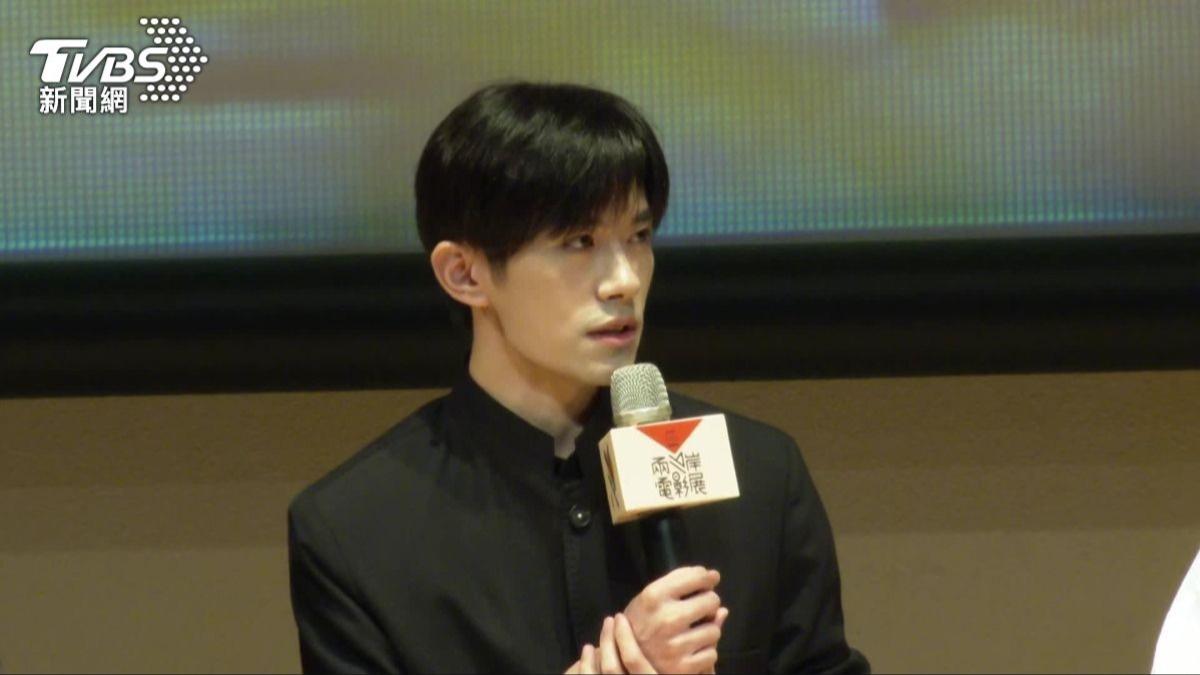 易烊千璽形象遭短劇平台使用AI偉造冒用。（圖／TVBS）