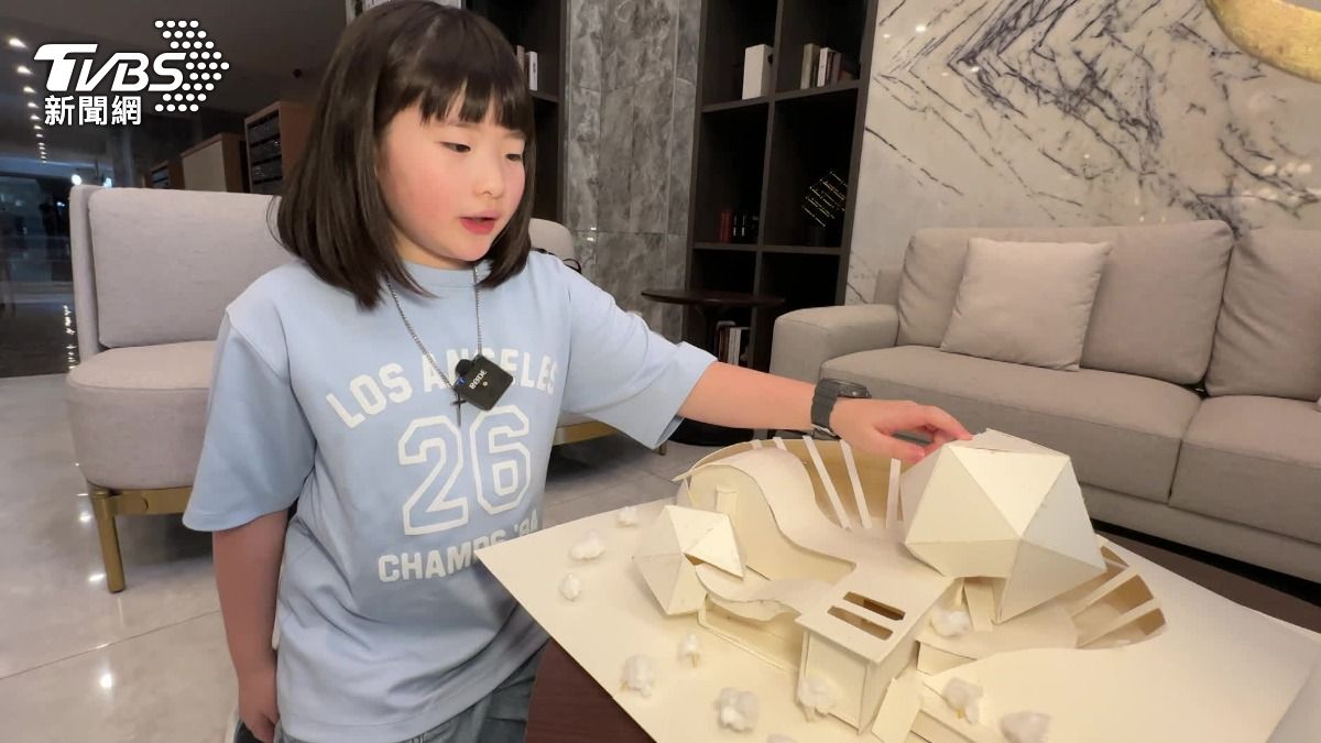 今年春季英國「未來藝術與設計獎」金獎得主來自台灣,而且驚人的是,竟然一名才九歲的小女孩 陽若晴。(圖/TVBS)