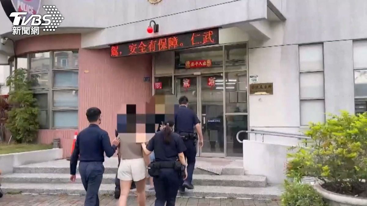 警方調查疑似是店家跟人有債務糾紛,當日逮到潑漆涉案的1男1女。(圖/TVBS)