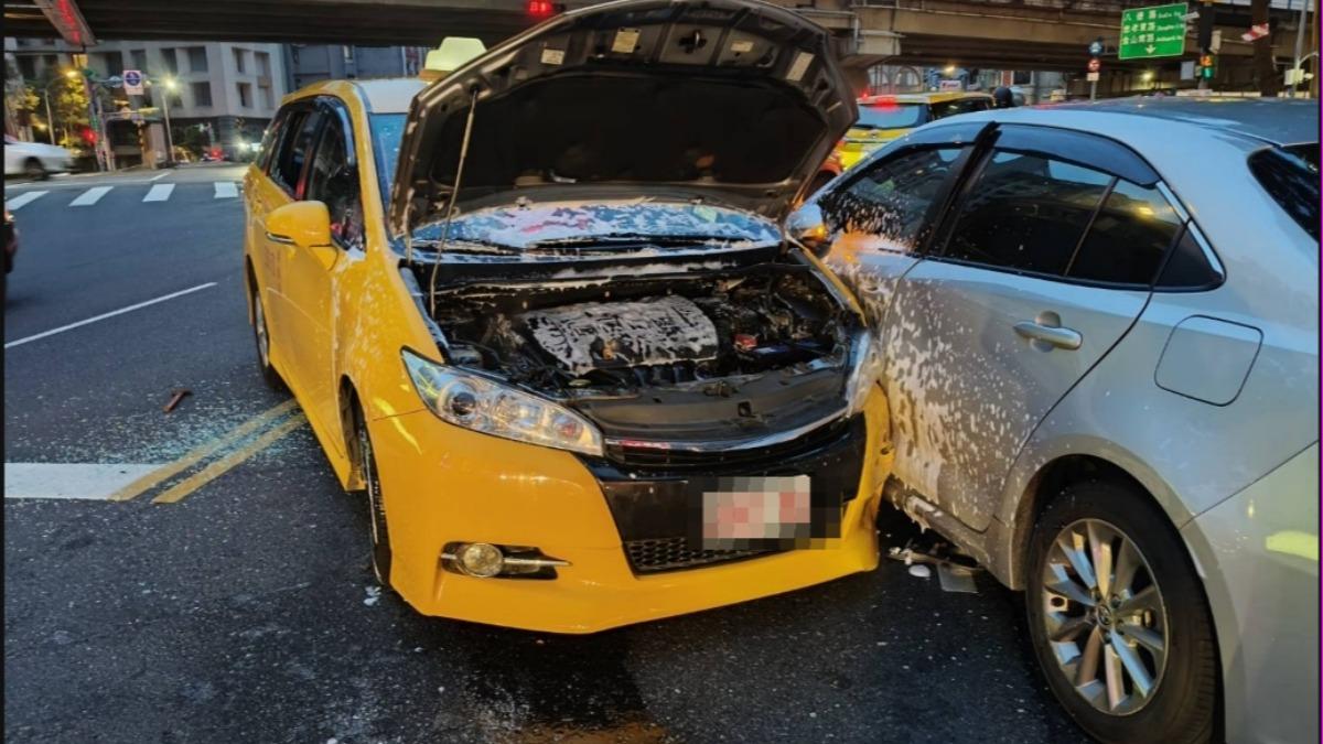 計程車司機疑「斷片」，稱忘記事發經過。（圖／翻攝自記者爆料網）