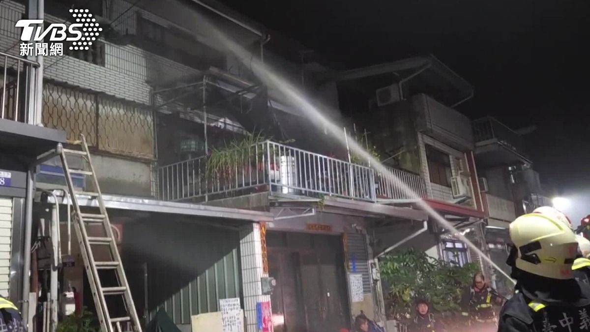 台中太平民宅火警。（圖／TVBS）
