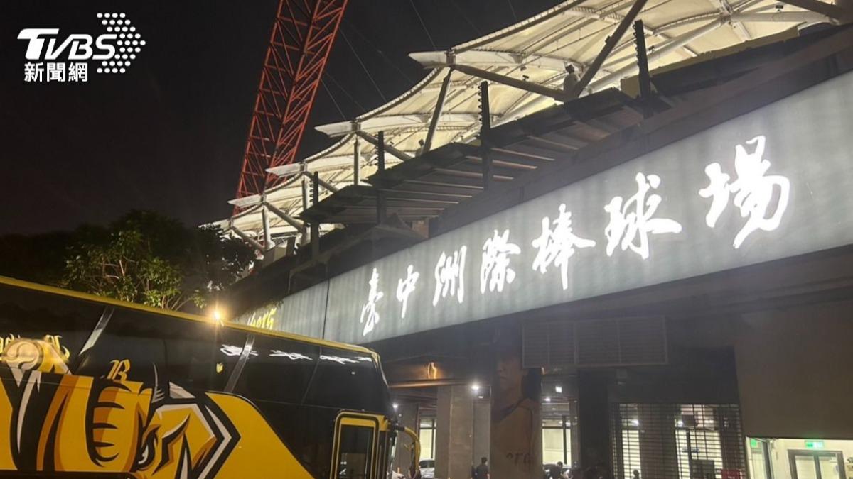 中職/洲際球場爆性別羞辱!男球迷怒嗆「女人閉嘴」 聯盟要查了