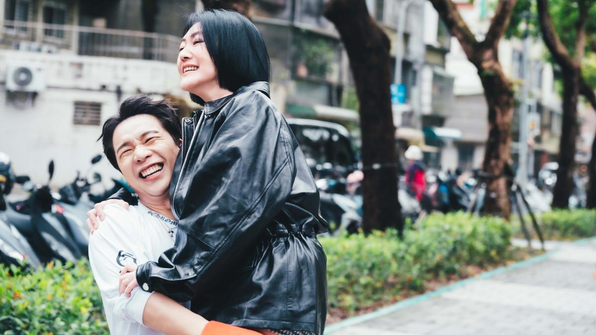 小S回歸,搭檔派翠克一起主持。(圖/東森綜合台提供)