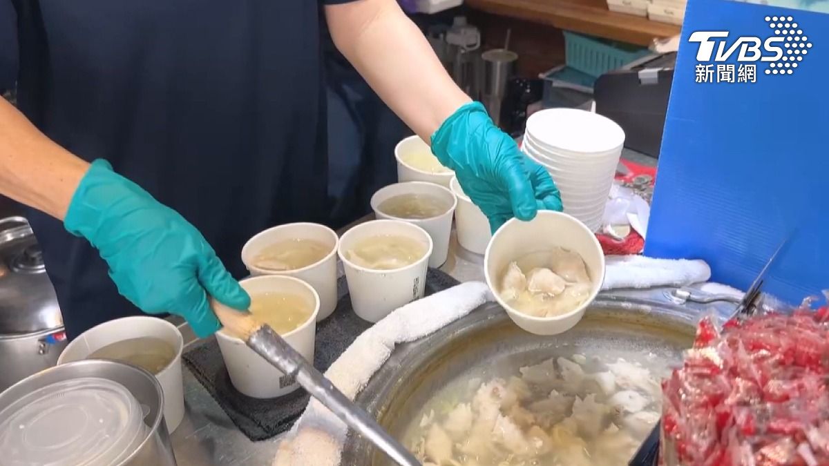 店家除了道歉之外,也強調是新人不懂作業流程,會加強員工訓練。(圖/TVBS)