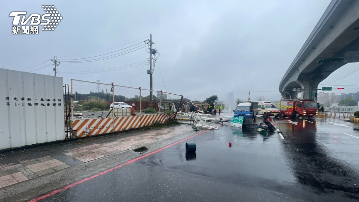 新北曳引車失控撞工地「輾斃男行人」 死者身分曝光疑為越籍男