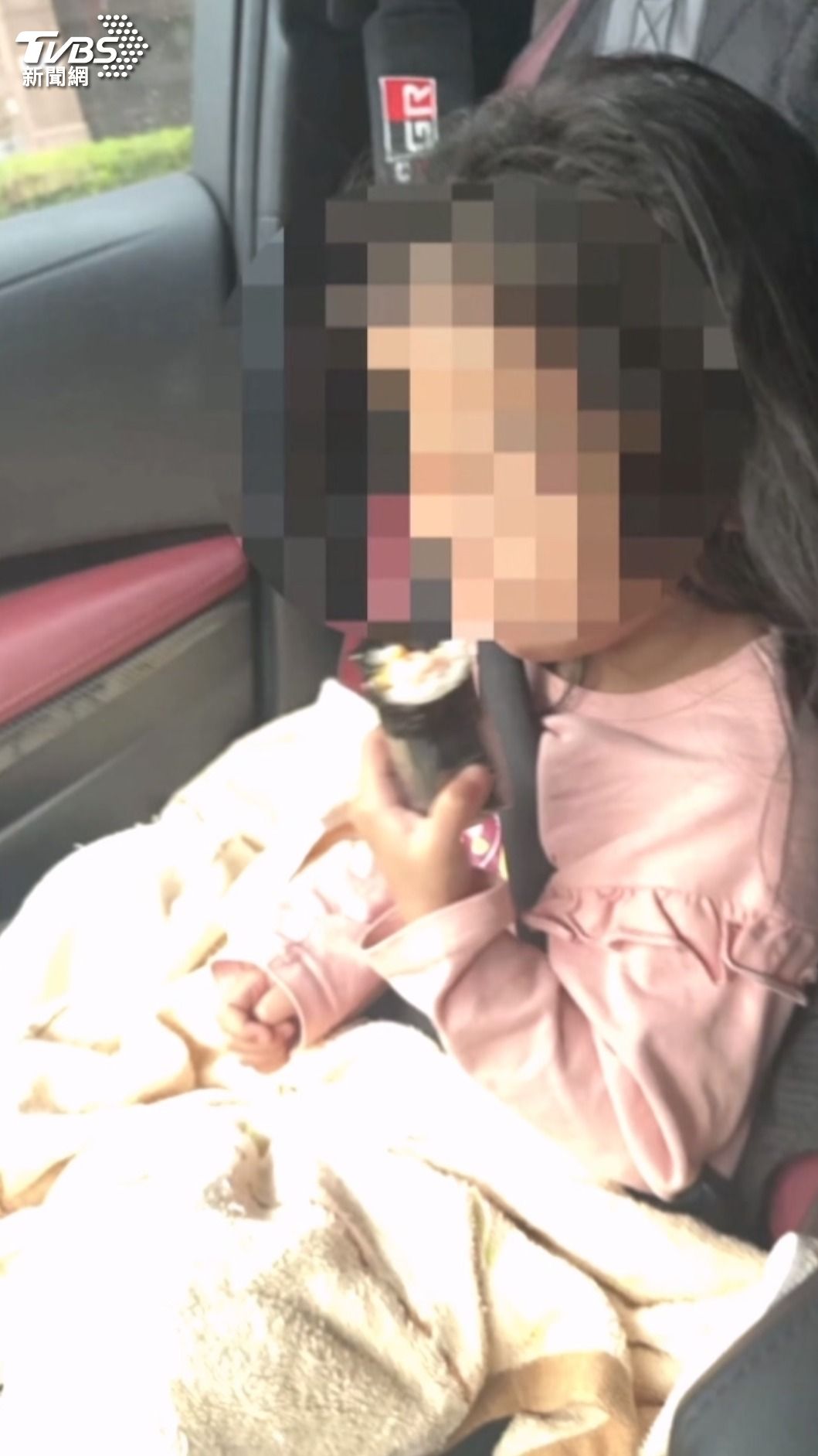 女童因為母親工作被寄放在朋友的車行，一待就是六天（ＴＶＢＳ／圖）