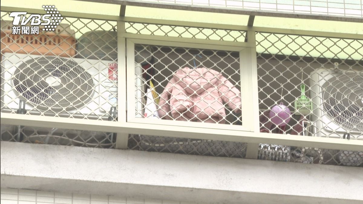 兩歲多女童疑似推開八樓陽台鐵窗摔落（ＴＶＢＳ／圖）