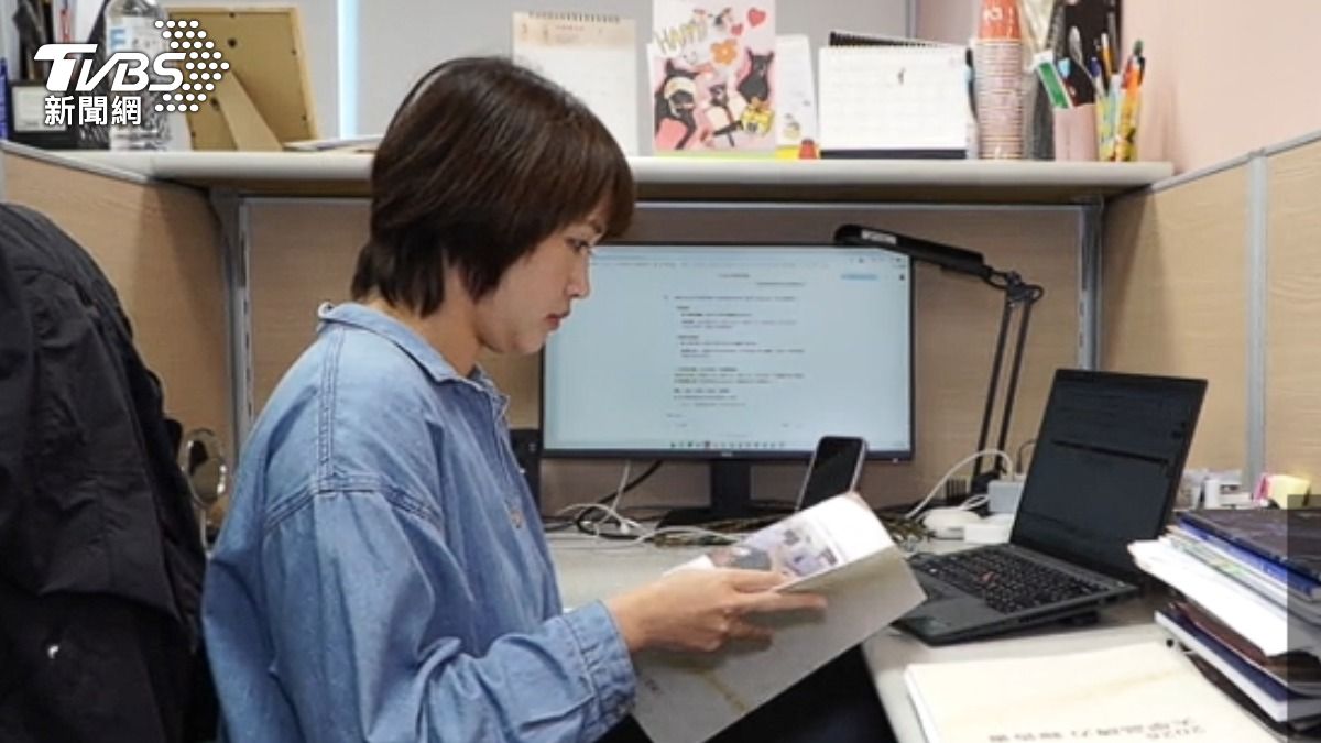 Emily認為，40歲是一個很大的門檻，坦言轉換工作時心情相當焦慮。（圖／TVBS）